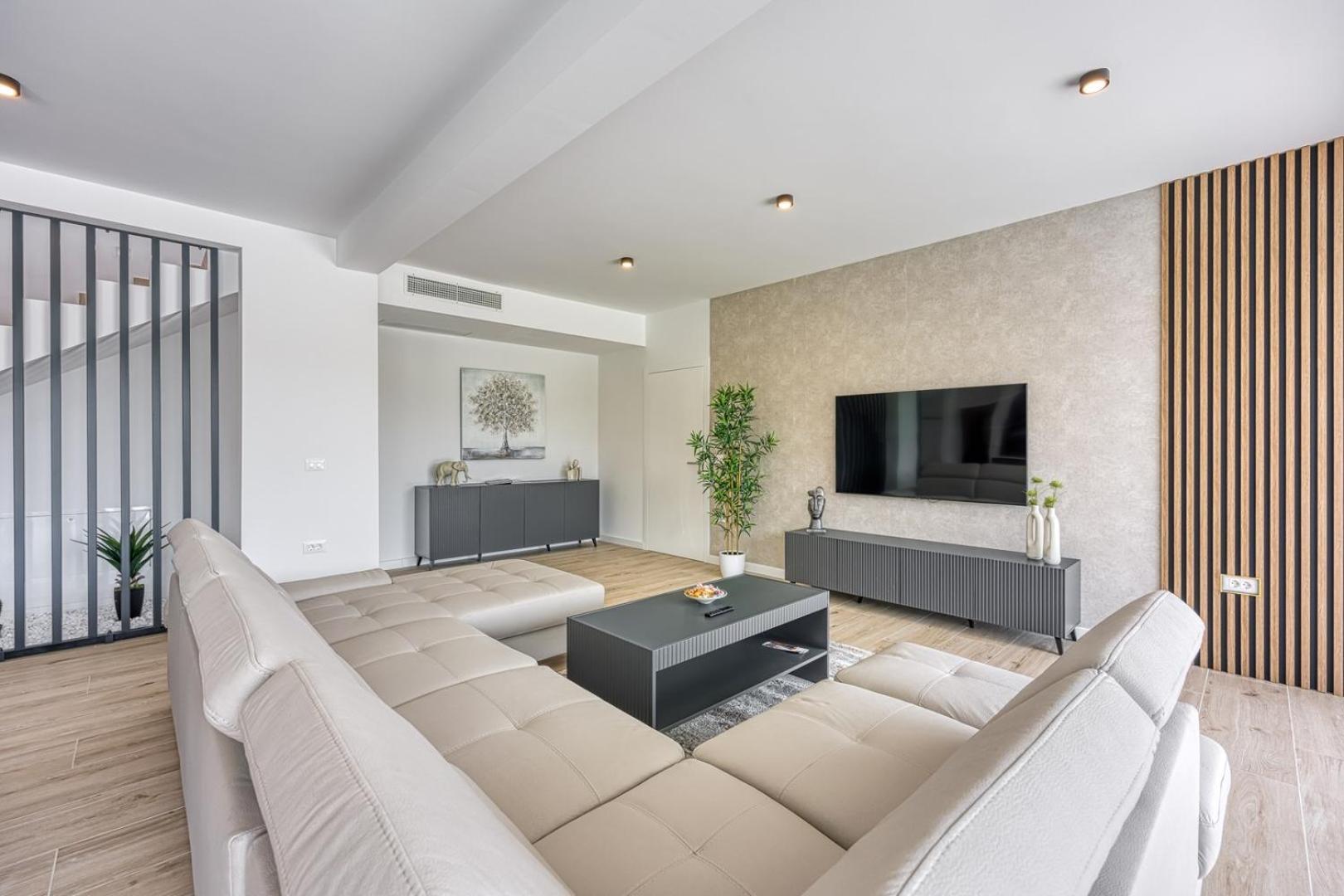 Ivy Villa